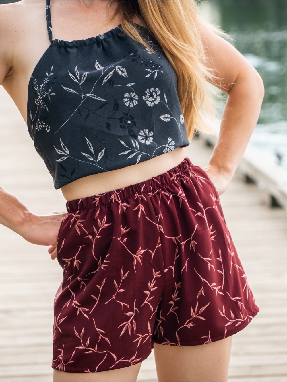 Elastic-Waist Burgundy Floral Print Casual Shorts